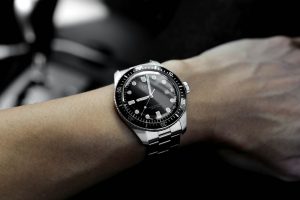hand-watch-13on-unsplash
